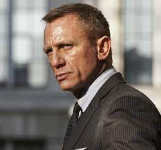 By longer haircuts, we mean rocking any sort of hairstyle with a receding hairline. James Bond Hairstyle