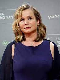 Drobnjakovi, est une séduisante actrice californienne née le 17 mai 1973 à los angeles. Emily Watson Wikipedia
