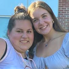 Melanie Barba's Instagram, Twitter & Facebook