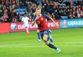 Erling haaland is a striker that plays for dorussia dortmund. Sport Fotball Erling Braut Haaland Innehar En Ukjent Verdensrekord Satt Som Femaring