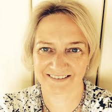 👀Is laser eye surgery possible over here? Or even if the surgery isn't, is  it possible to have the consultation etc here?