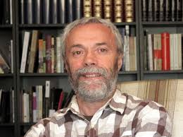 La relación entre las matemáticas, la novela y los romanos.