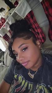 Adrianna Robinson's Instagram, Twitter & Facebook