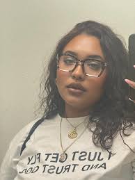 I loved this version of this song and I show all appreciation to the girl  who created it. I will have her tagged even though I was sick. I cannot  give up