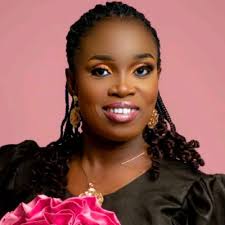 💡SPOTLIGHT ON Oluwadamilola Elizabeth Oke (dunnisings) I've come to  discover that you can be spiritual and still slay in the marketplace 😊.  It's okay to know God and still twerk your brain