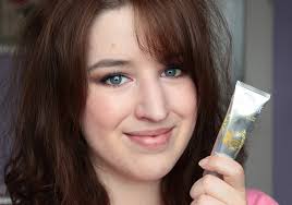 Quick Tip: Haare bändigen mit Handcreme!