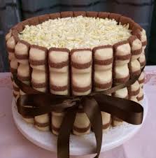 Gateau Chocolat Blanc Et Kinder Bueno Gateau Chocolat Blanc Gateau Chocolat Recette Gateau Chocolat Blanc