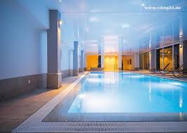 Spanndecke Schwimmbad Hotel Weiss Glanzend Ciling Spanndecken Schwimmbader Decke