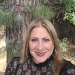 Christina Fenimore's Instagram, Twitter & Facebook