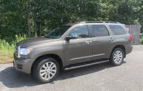 Every used car for sale comes with a free carfax report. 2011 Toyota Sequoia Test Drive Review Cargurus