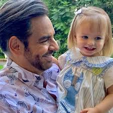 Cuando veo a mis padres disfrutar de mi hijo y que él les sonría, me doy  cuenta de lo mucho que tengo por agradecerle a la vida❤