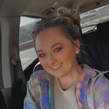 Bailey Reynolds (@baileyreynoldss)