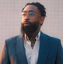 Antoine Howell's Instagram, Twitter & Facebook