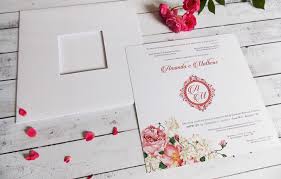 Convites De Casamento Simples E Baratos Blog De Casamento Invicta Os convites de casamento podem pesar no bolso dos noivos, principalmente se estão querendo economizar e realizar uma festa mais simples. convites de casamento simples e baratos