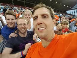 David Mood (@DavidMood87)