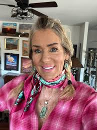 Karin Doll-Nicholls (@griffinsgetaways) • Instagram photos and videos