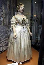 Founded in 1904 as fc germania kalk it is one of the oldest football clubs in the city. Hochzeitskleid Queen Victoria Beruhmte Hochzeitskleider Konigliche Hochzeitskleider Konigin Kleid