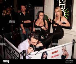 Rosa cristallo porno party presso il pizzo Platinum Club di Londra -  Inghilterra - 26.05.11 Foto stock - Alamy