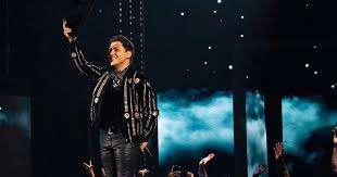 Pin De Kenzie D En Mi Amor Christian Nodal 3 Maluma Amor De Mi Vida Amor