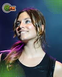 Yo, que pensaba que nos íbamos a quedar huérfanos de chismes tras la  separación de Andy y Lucas, y ha venido La Oreja de Van Gogh a reactivar el  salseo con la