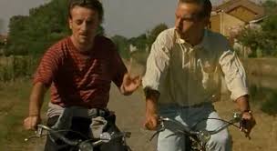 Questo è chiedimi se sono felice, diciamo il film ultimo della meravigliosa trilogia composta da tre uomini e una gamba e così è la vita. Pin Su Foto Bici