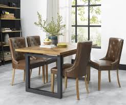 Encuentra los mejores projectos de nuestros expertos para tu hogar. Bentley Designs Indus Rustic Oak 4 6 Seater Extending Dining Table Dining Tables Hafren Furnishers