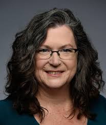 ✨Meet the Team Monday ✨ Say hello to Sandy Hilton, DPT! Sandy brings  decades of experience in physical therapy, pelvic health, and pain science  to our clinic. She's an international speaker, podcast