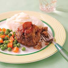 · combine ground beef, remaining tomato sauce, bread crumbs, onion, egg, worcestershire, thyme, salt and 1/4 teaspoon pepper in. Quick Meat Loaf Recipe Myrecipes