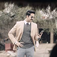 Exclusive Ayushmann Khurrana Goes Incognito As He Takes Team Bala To Watch Article 15 In Lucknow Bollywood News Gossip Movie Reviews Trailers Videos At Bollywoodlife Com Here you will find the full list of cast and crew who have worked on article 15 (2019). ayushmann khurrana goes incognito as he