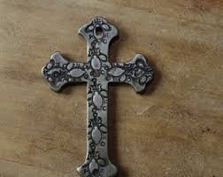 Antico bastone cerimoniale religioso francese in metallo invecchiato con  croce Fleur de Lis Puntale per crocifisso cristiano grigio vintage