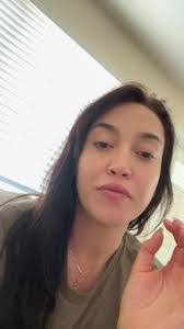 Elisa Dwyer's Instagram, Twitter & Facebook