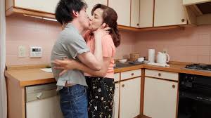 Mẹ Vợ Địt Nhau: Để Thay Thế Mang Thai Cho Con Gái