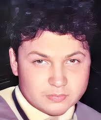 En 1987 una joven reportera quiso hacerle entrevista a Pepe Aguilar el se  comporto muy descortés con ella, dicen que era muy sangron desde joven.  #PepeAguilar #AntonioAguilar #pepeyonce #pepeaguilarfans