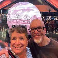 What bands have members who share lead vocal duties?