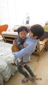 10 potret anak artis yang persis banget dengan sang ayah, mirip plek ketiplek! Tms On Twitter In 2021 Treasure Childhood Treasure Meme Junghwan Predebut