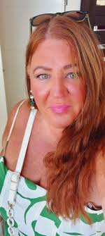 Hi love these pictures but my bra is showing can anyone please cover or get  rid of it? Thanks in advance