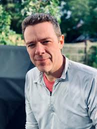 Chris Monks's Instagram, Twitter & Facebook