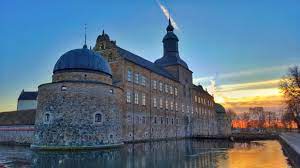 Vadstena is a small town, but has many historic buildings from its impressive history. Sangkammare Picture Of Vadstena Castle Vadstena Tripadvisor