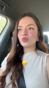 Una Chica Good Good Good Que Significa Video Oficial