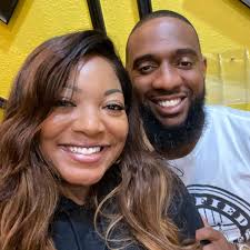 My friend @wall_street_trapper is about to hit 1 Million Followers! 🙌🏾  Such a worthy achievement for all of the value that he puts out every day  about the stock market. Y'all run