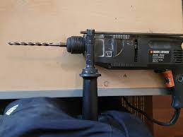 Ein relativ kleines und kompaktes modell von dewalt ist der bohrhammer d25124 k. Black Und Decker Bohrmaschine Bohrer Wechseln Sds Plus Bohrhammer