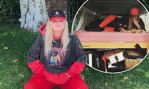 The new year should have marked hopeful new beginnings for the artist tones and i, following a period which saw. Singer Tones And I Spends 800 000 On A House In Melbourne After Having Lived In A Van Daily Mail Online