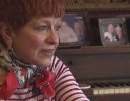 Hipsters vs. Hippie: when generations collide