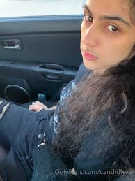 Sammie spreading those hairy lips to tease you directly