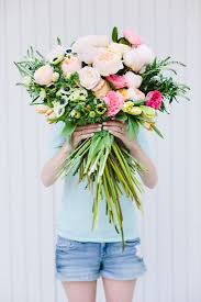 Make This Giant Diy Flower Blocked Bouquet Flower Arrangements Pretty Flowers Bouquet