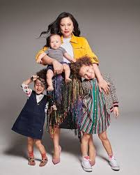It consists of golden state warriors point guard stephen curry, his wife ayesha curry, his children riley, ryan, and canon curry, his parents dell and sonya curry. Ayesha Curry Parents Magazine Ayesha Curry The Curry Family Stephen Curry Family
