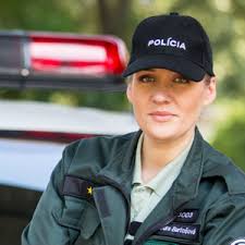 Dec 06, 2019 · seriál malých príbehov inšpirovaných skutočnými policajnými zásahmi na základe reálnych výjazdov. Postavy Policajti V Akcii Skandalozne Pripady Joj Sk Stranka Ktora Sa Da Pozerat