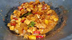 Masakan ini biasanya disajikan bersama sesuai dengan namanya, masakan ini mempunyai kuah kuning yang berasal dari kunyit dan bumbu rempah yang lainnya, dipadu dengan daun. Resep Cecek Dan Tahu Youtube