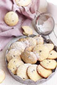 Este desertul pe care il iubim cu totii, mai ales ca am crescut cu el. Biscuiti Cu Banane Retete Culinare Laura Adamache
