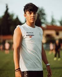 8 febbraio, 20:09 © riproduzione riservata. Valerio Mazzei Nella Nazionale Cantanti Per La Partita Del Cuore